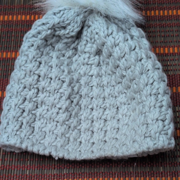 Fabletics Gray Knit Beanie with White Pom - Picture 4 of 6